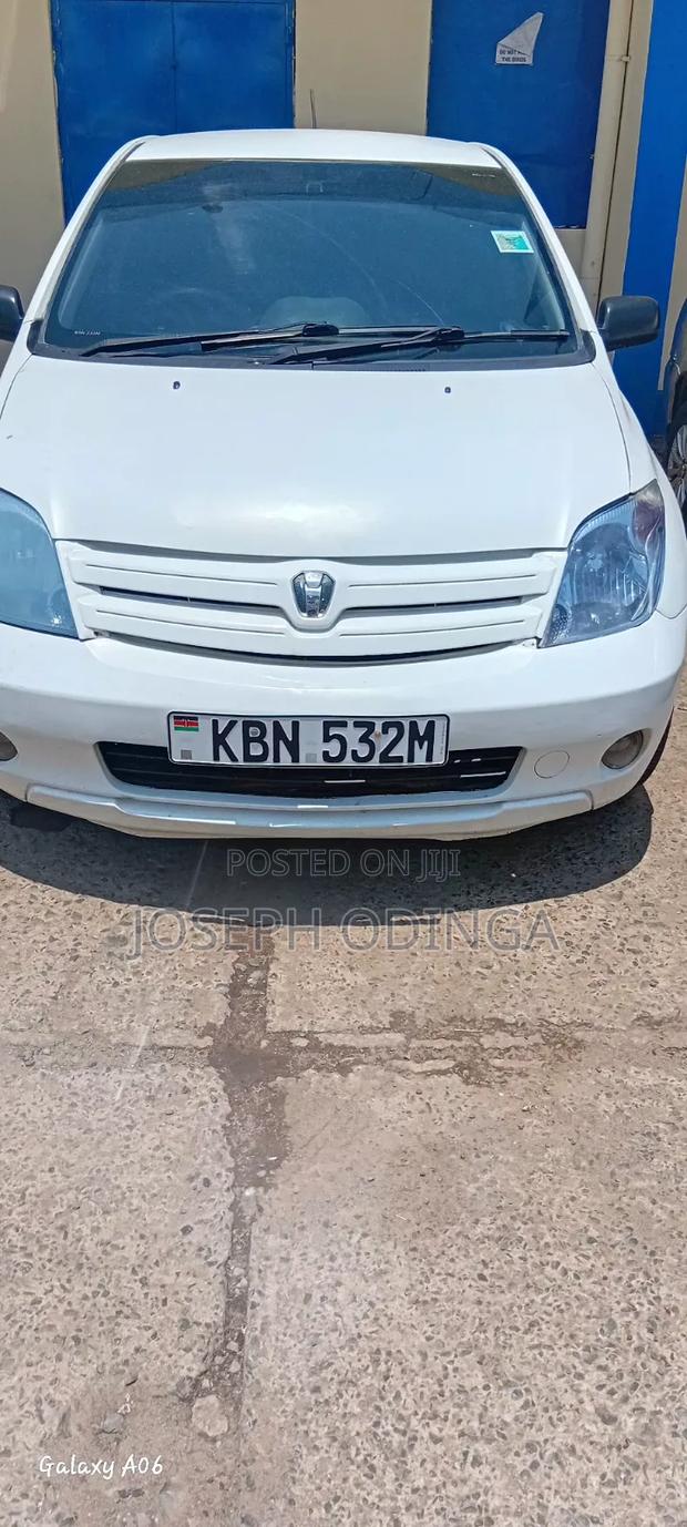 Toyota IST 2007 White