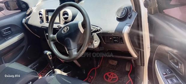 Toyota IST 2007 White