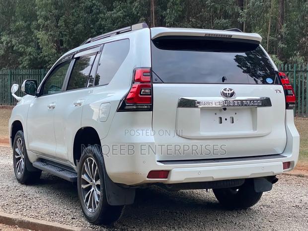 Toyota Land Cruiser Prado 2019 White
