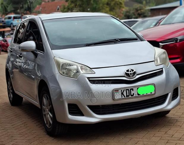 Toyota Ractis 2014 Silver