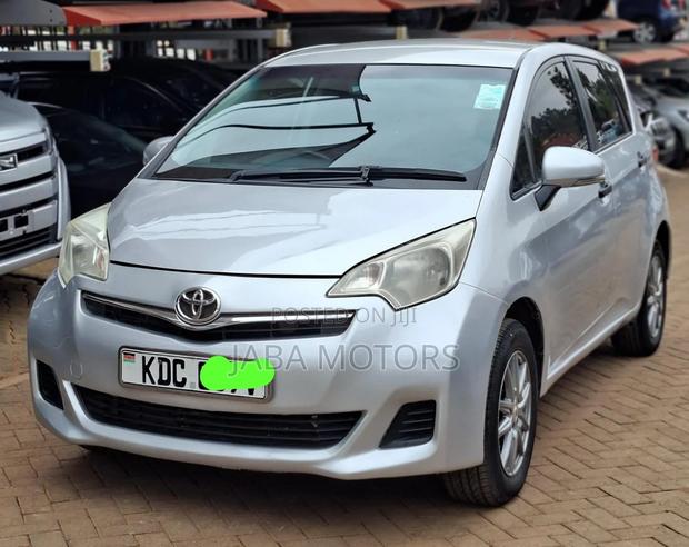 Toyota Ractis 2014 Silver