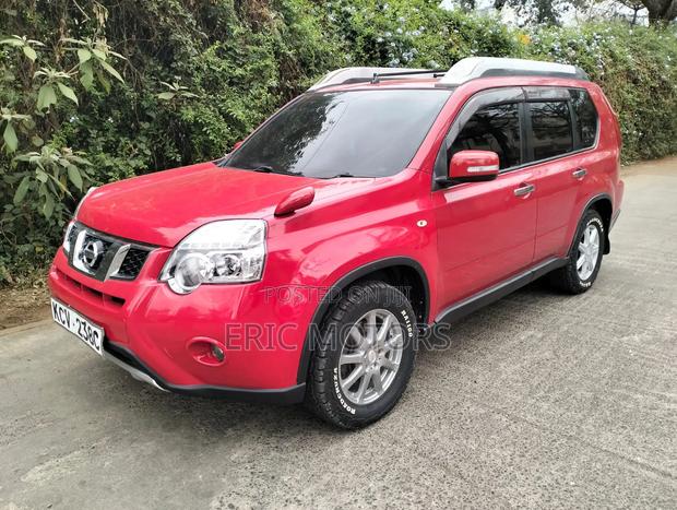 Nissan X-Trail 2012 Red