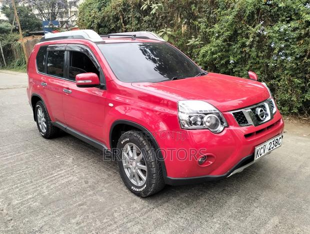 Nissan X-Trail 2012 Red