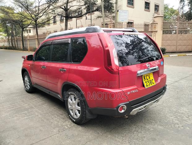 Nissan X-Trail 2012 Red
