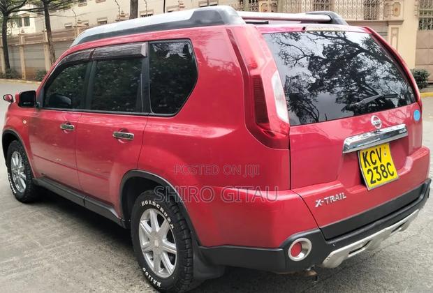 Nissan X-Trail 2012 Red