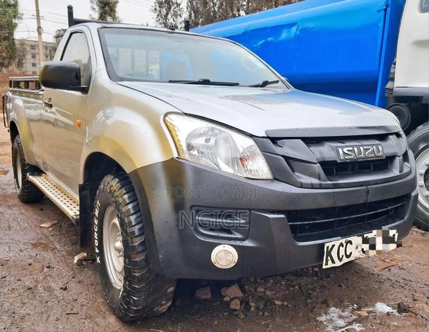 Isuzu D-MAX 2014 Gray
