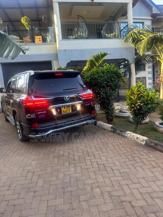 Lexus LX 570 AWD 2016 Black