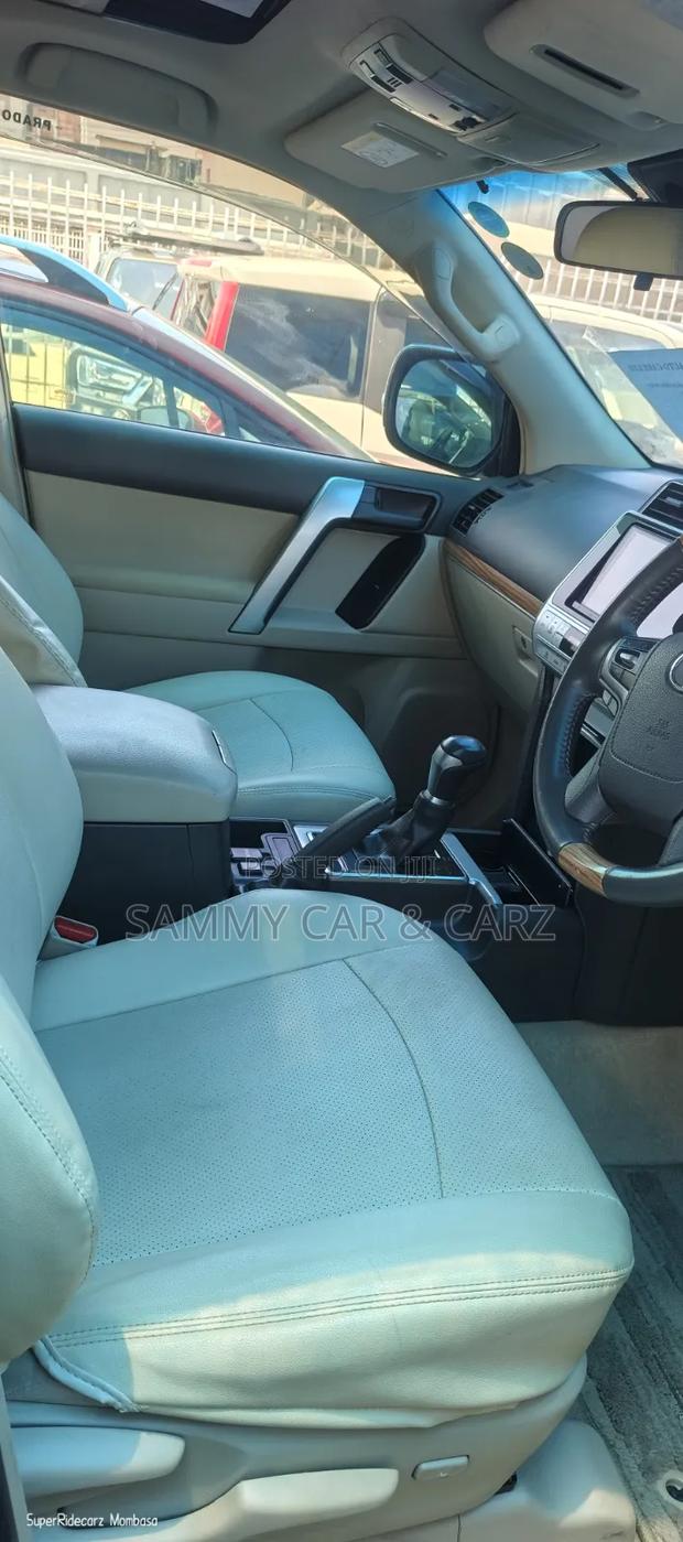 Toyota Land Cruiser Prado 2.7 2020 White