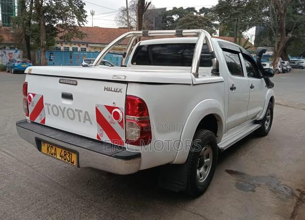 Toyota Hilux 2015 White