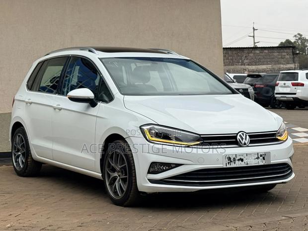 Volkswagen Touran 2019 White