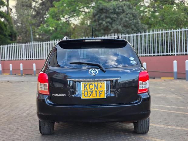 Toyota Corolla Fielder 2010 Black