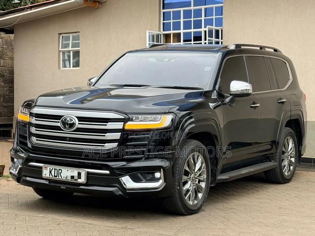 Toyota Land Cruiser 2022 Black