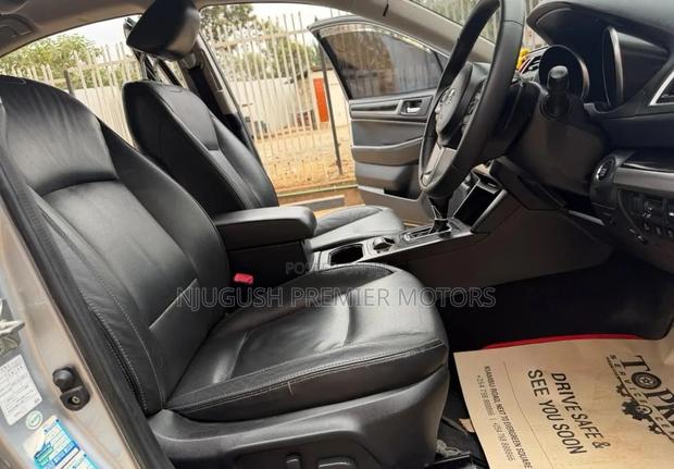 Subaru Legacy 2014 White