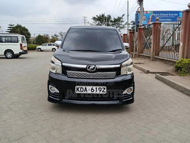 Toyota Voxy 2013 Black