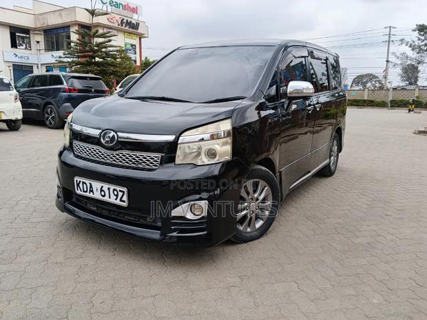 Toyota Voxy 2013 Black
