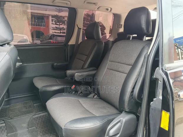 Toyota Voxy 2013 Black