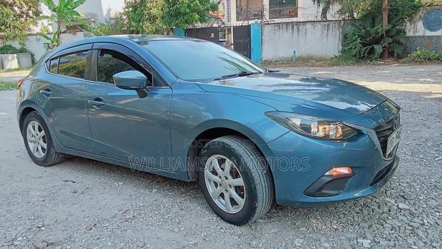 Mazda Axela SV Premium 2014 Blue