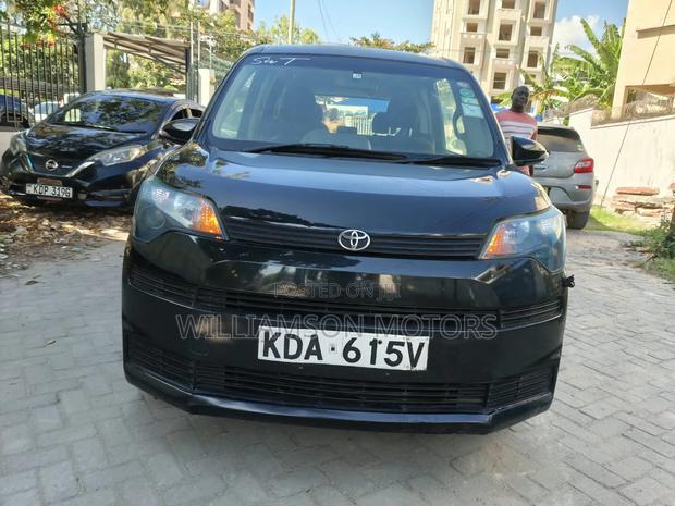 Toyota Spade 2013 Black