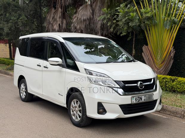 Nissan Serena 2017 White