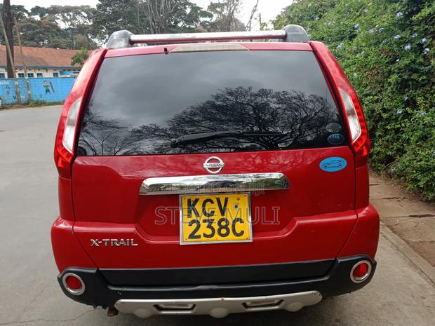 Nissan X-Trail 2.0 Petrol XE 2012 Red