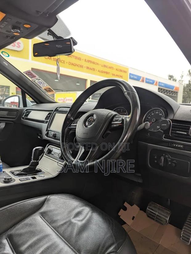 Volkswagen Touareg 2014 White