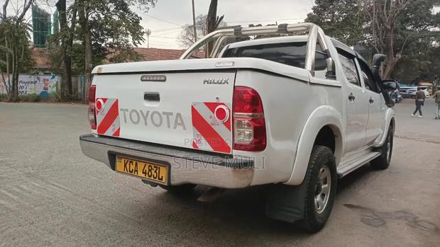 Toyota Hilux 2015 White