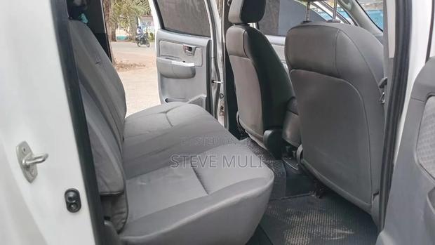 Toyota Hilux 2015 White