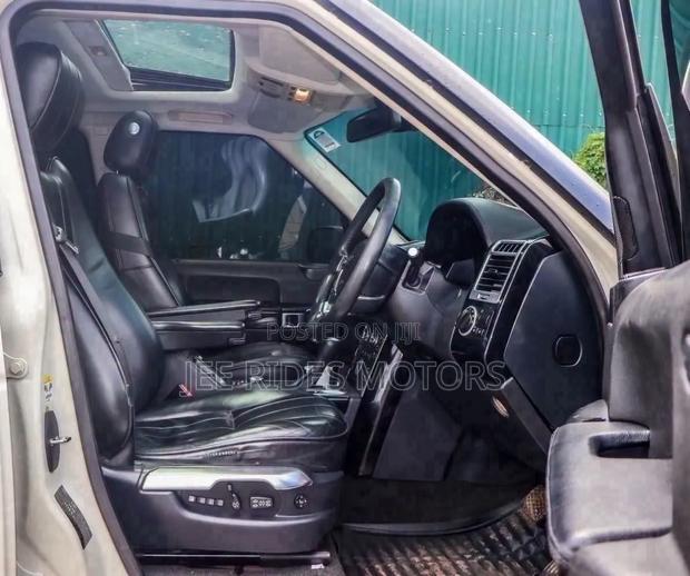 Land Rover Range Rover Vogue 2010 White