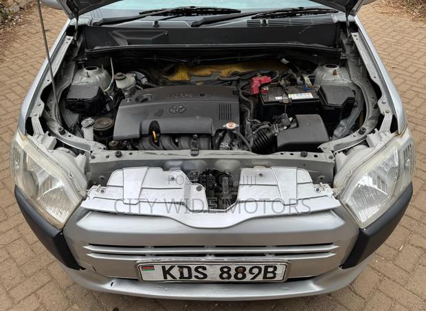 Toyota Probox 2017 Silver