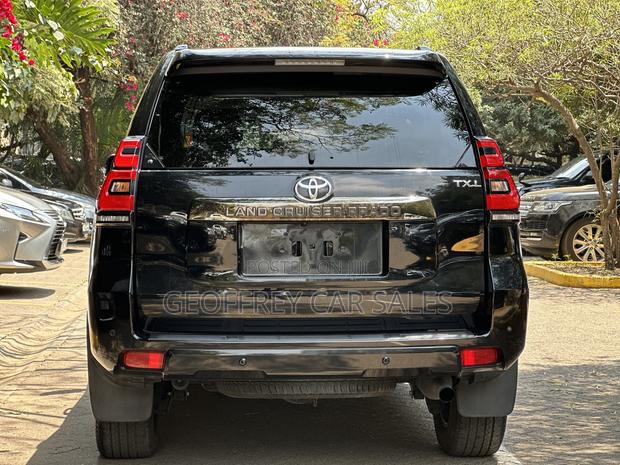 Toyota Land Cruiser Prado 2.7 2021 Black