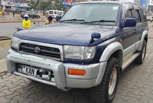 Toyota Hilux Surf 2005 Blue