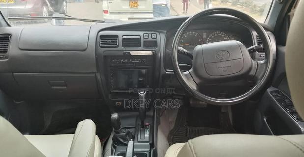 Toyota Hilux Surf 2005 Blue