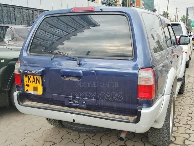 Toyota Hilux Surf 2005 Blue