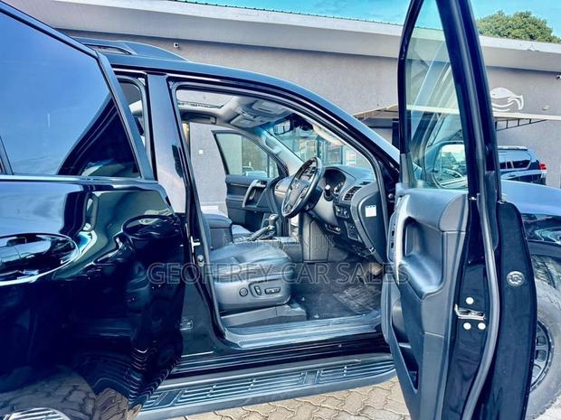 Toyota Land Cruiser Prado 2.8 2019 Black