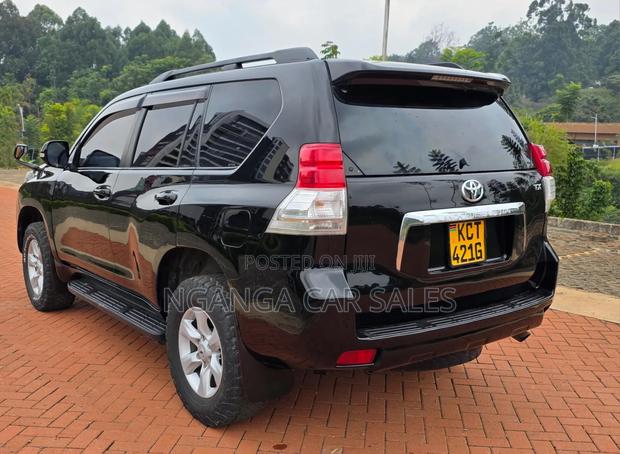 Toyota Land Cruiser Prado 2012 Black