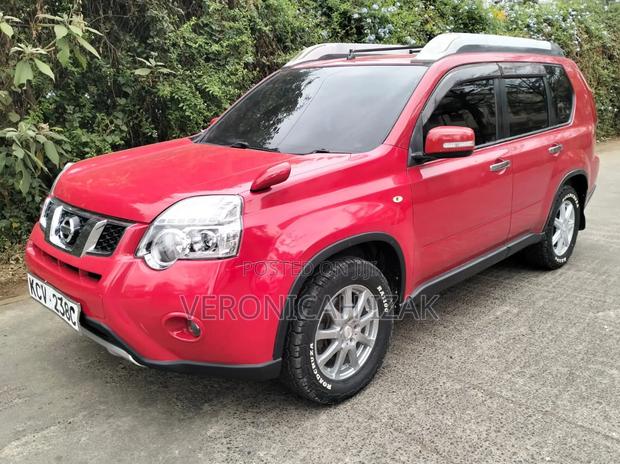 Nissan X-Trail 2012 Red