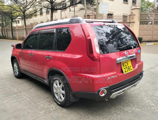 Nissan X-Trail 2012 Red