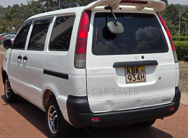 Toyota TownAce 2002 White