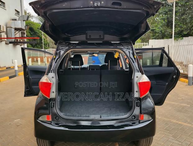 Toyota Ractis 2011 Black