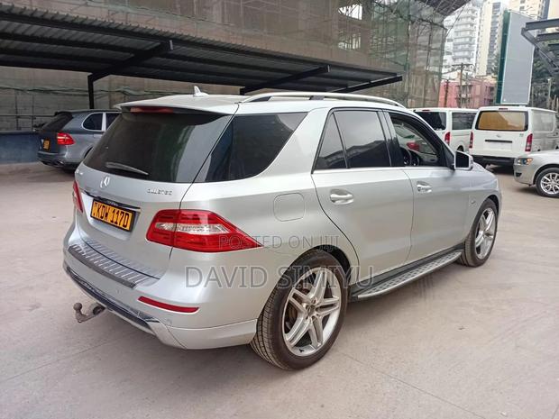 Mercedes-Benz GL-Class 2012 Silver