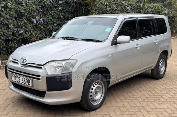 Toyota Probox 2017 Silver