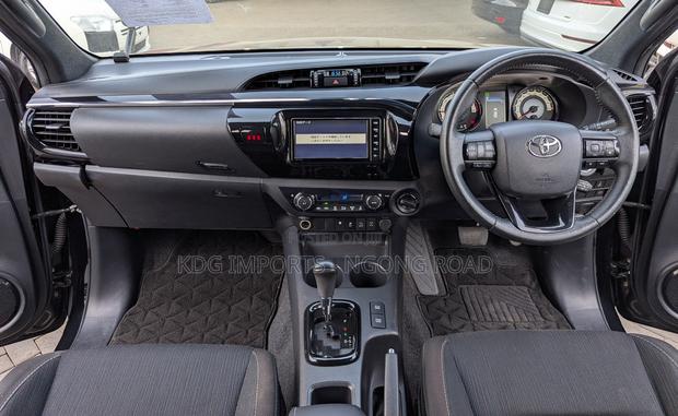 Toyota Hilux 2019 Black