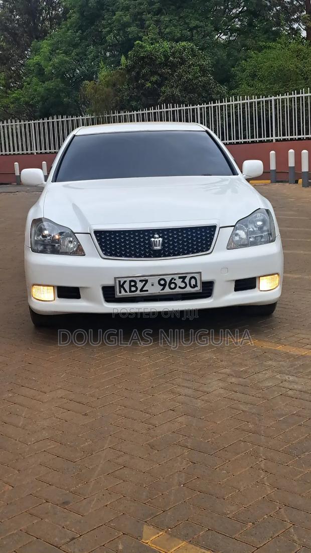 Toyota Crown 2007 White