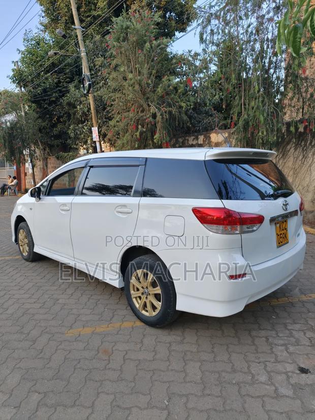Toyota Wish 2011 White