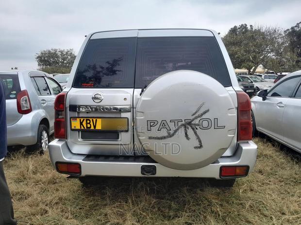 Nissan Patrol 2006 Silver