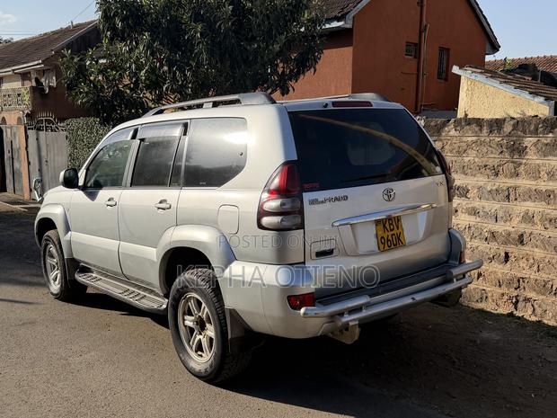 Toyota Land Cruiser Prado 3.0 D-4D 3dr 2006 Silver