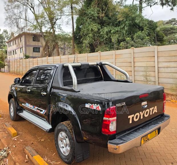 Toyota Hilux 2007 Black