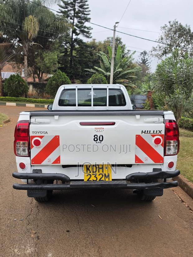Toyota Hilux Revo Single Cab Deisel 2.4 RWD 2022 Pearl