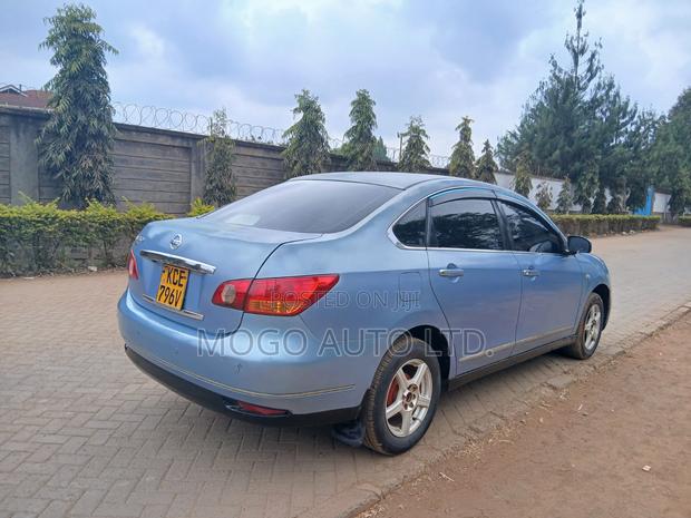 Nissan Bluebird 2008 Blue