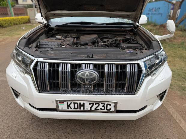 Toyota Land Cruiser Prado 2.7 2018 Off white